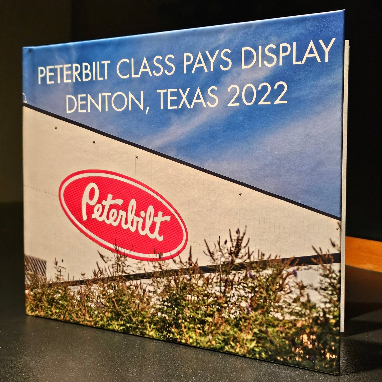 2022 Peterbilt Class Pays Display Book (Hardcover)