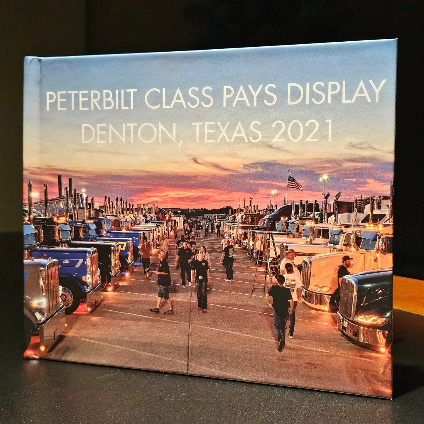 2021 Peterbilt Class Pays Display Book (Hardcover)