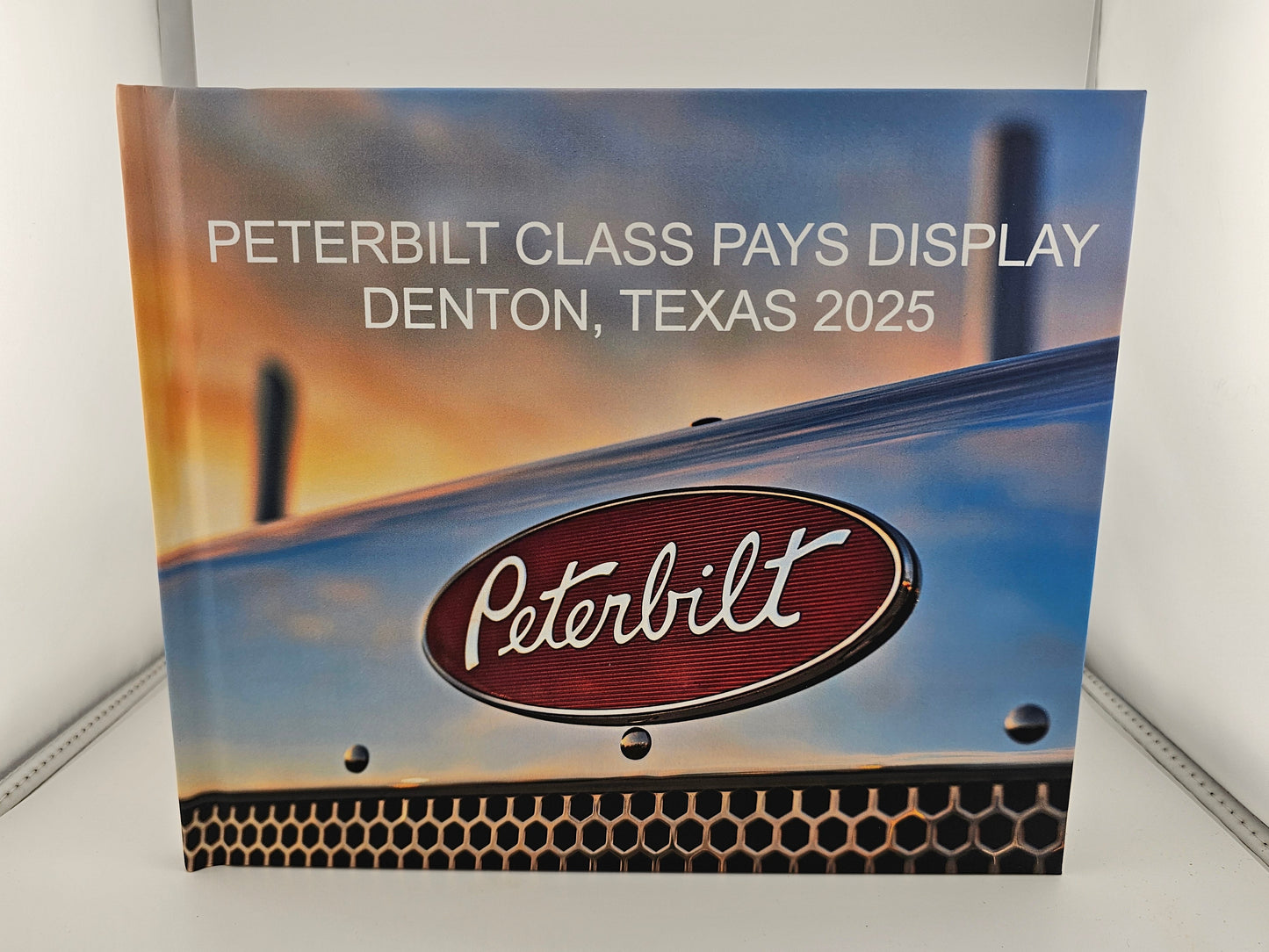 2025 Peterbilt Class Pays Display Book (Hardcover)
