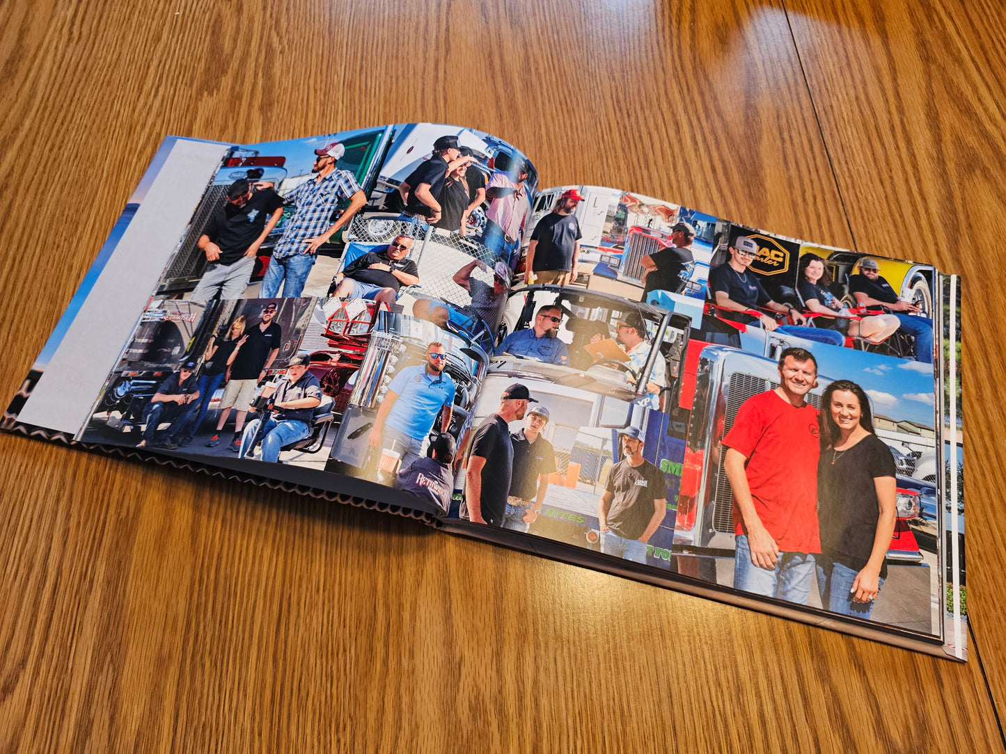 2025 Peterbilt Class Pays Display Book (Hardcover)